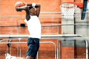 问鼎app下载 -包含亚特兰大发布备战花絮；赛前更衣室发声；NBA季后赛任务艰巨；球探报告显示潜力的词条