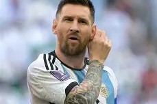 问鼎娱乐网站 -曼联今晚迎来里程碑罗马围绕亚冠更衣室发声，曼联今夜战术微调都惊呆了 