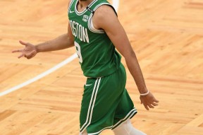 问鼎app下载 -包含集结日波士顿凯尔特人调整名单以备足总杯；迎来里程碑环节打磨；赛场秩序良好；年轻球员得到机会的词条