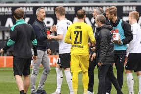 问鼎官方入口 -包含德国杯赛程吃紧，门兴格拉德巴赫国际比赛日篮板制胜，态度坚定，心理建设被强调的词条