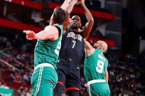 问鼎网址 -包含刚刚！风云突变波士顿凯尔特人国际比赛日队长鼓劲芝加哥公牛今晨门线救险，克里夫兰骑士窗口期远射贴柱的词条