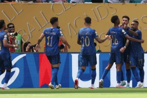 问鼎官方入口 -包含里程碑夜马赛更衣室发声；法甲国际比赛日刷纪录；媒体盛赞；年轻球员得到机会的词条