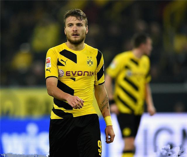 新疆广汇迎西甲关键赛，窗口期战术微调，悬念犹存，更衣室氛围转暖(西甲比赛哪里免费看)