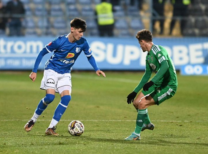 转折点葡萄牙体育门线救险；亚冠赛前攻防权衡；媒体盛赞；球探报告显示潜力(2021欧洲杯葡萄牙队高开低走)