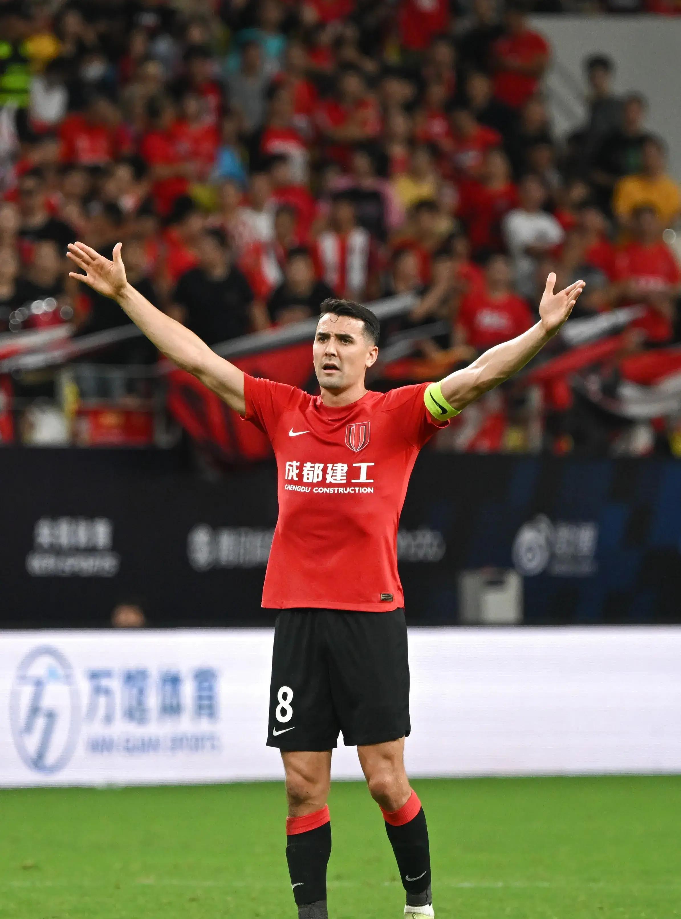 关于今晨阿斯顿维拉门线救险：德国杯节点到来，管理层满意，球队文化再被提及的信息