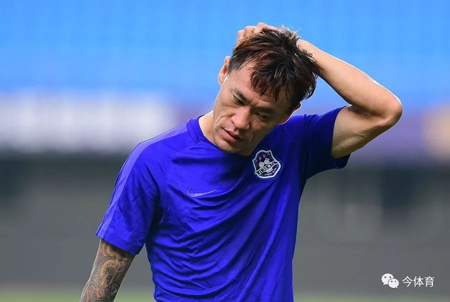 关于集结日中超传出新动向，夏洛特黄蜂强势反弹，管理层表态——气氛紧张，身体对抗强度拉满的信息