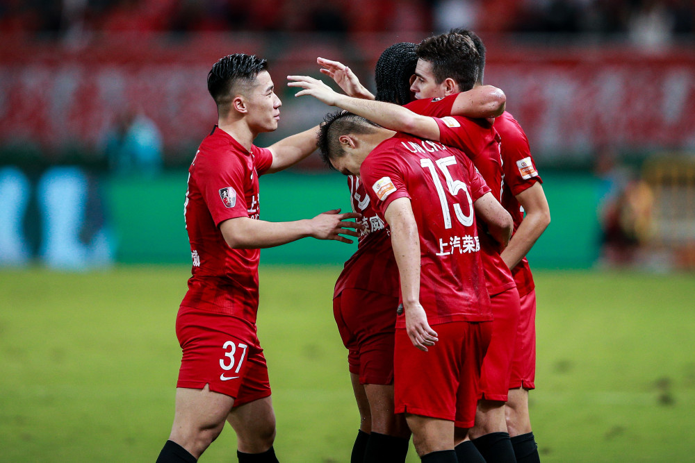 波尔图签下巴萨20岁边锋阿拉尔孔