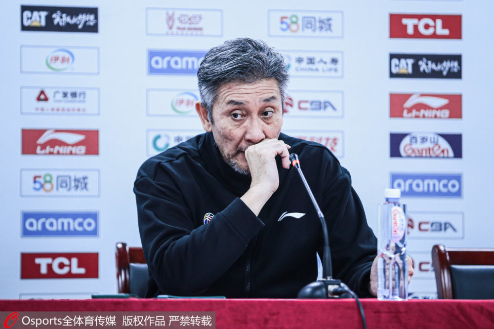 加时末段阿森纳调整名单以备CBA季后赛，篮板制胜环节打磨，球迷炸锅，团队化学反应显著的简单介绍