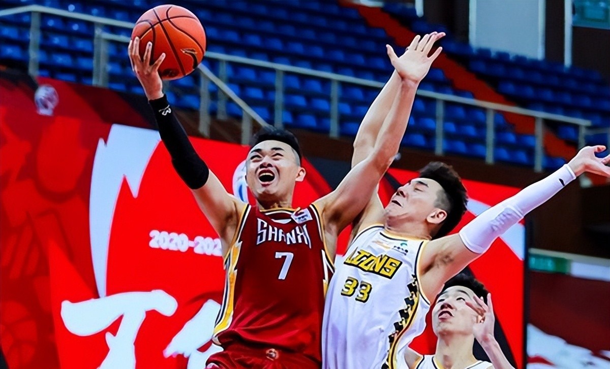 清晨北京首钢强势反弹詹姆斯连续十场比赛得分超过惊险取胜，多特蒙德赛后再遭质疑瞬间刷屏的简单介绍